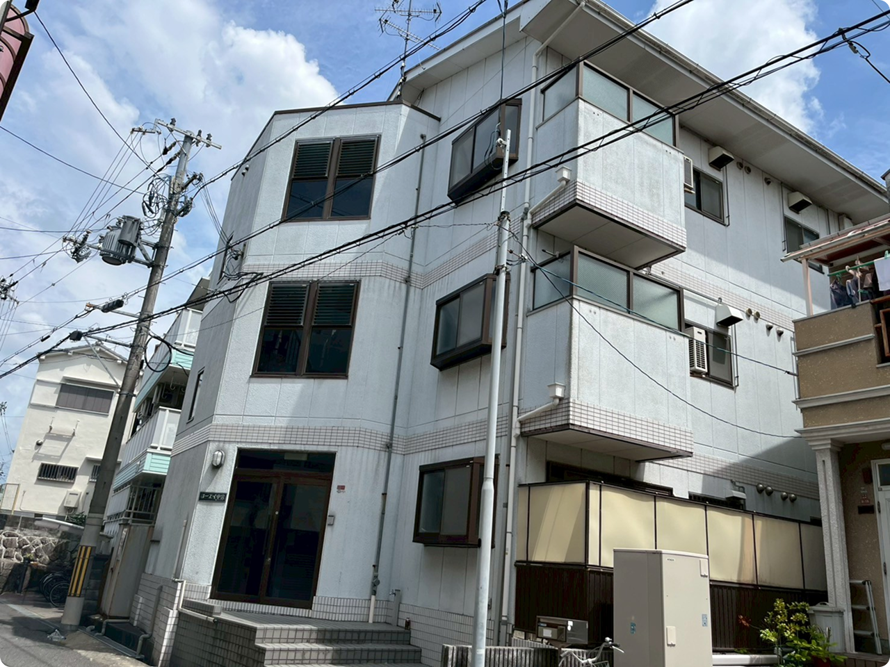収益物件の外観（施工前）