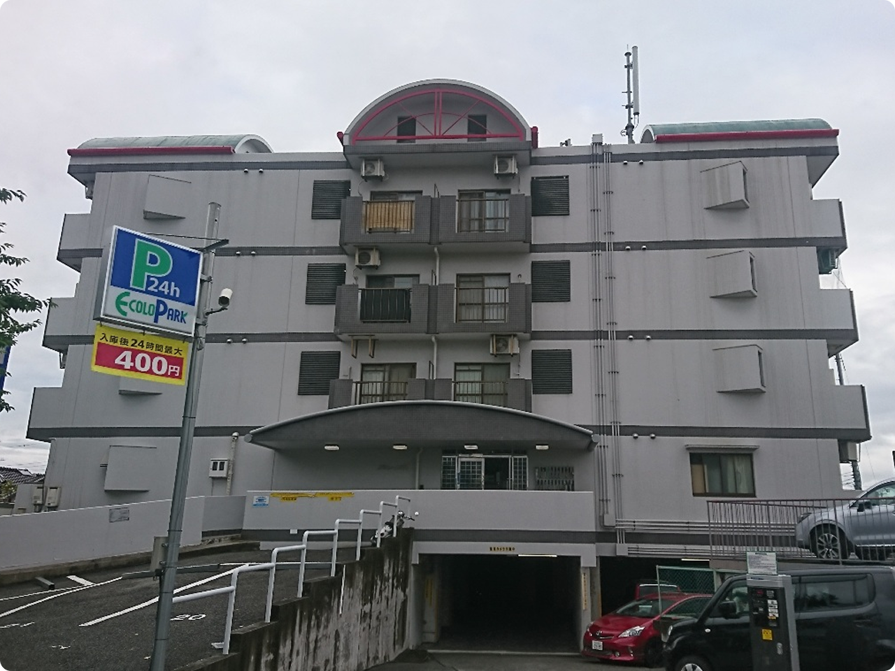 収益物件の外観（施工前）